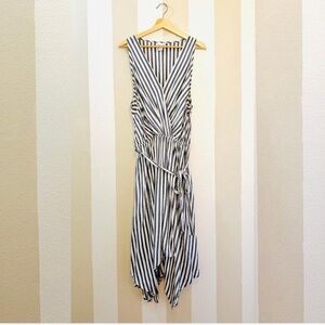 Ava & Vic white and black striped sleeveless dress
Size 1X